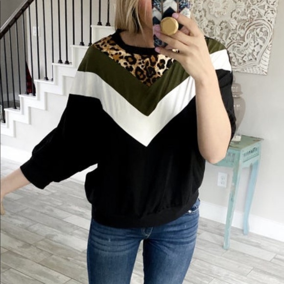 SOLD 💕
Leopard Print Chevron Top - Picture 3 of 3